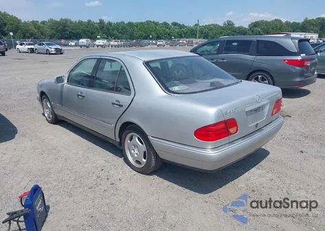 1997 Mercedes-Benz E 420 420 из США, поврежденный, VIN WDBJF72F5VA201857